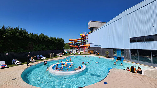 Outdoor Pool (Summer Only)